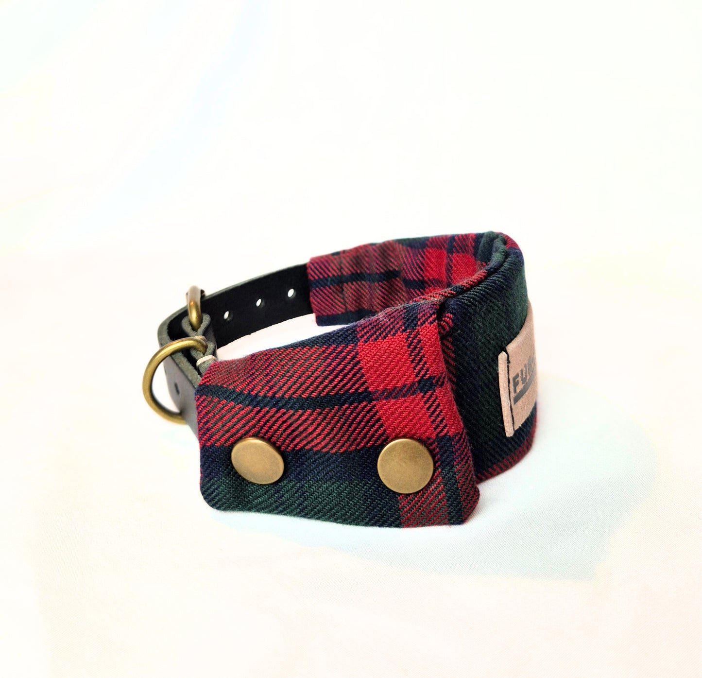 Red and green plaid collar cover