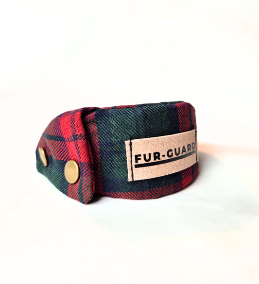 Red and green plaid collar cover